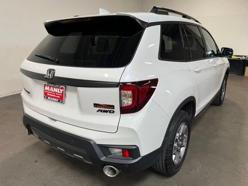 Used 2023 Honda Passport TrailSport image 3