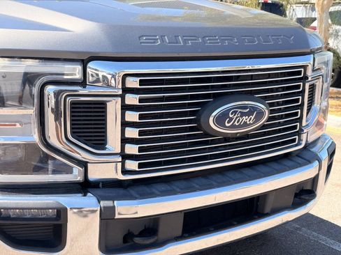 Used 2022 Ford F350 Lariat w/ Lariat Ultimate Package AWD/4WD image 4