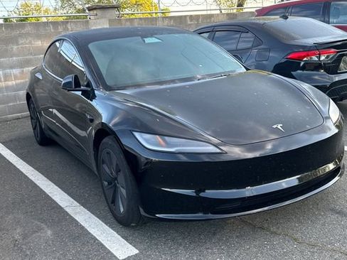 Used 2025 Tesla Model 3 Long Range image 2