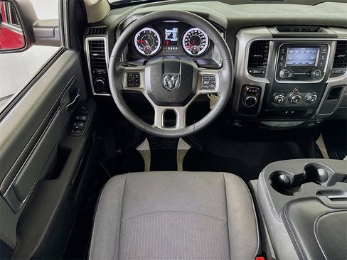 Used 2024 RAM 1500 Classic SLT image 18