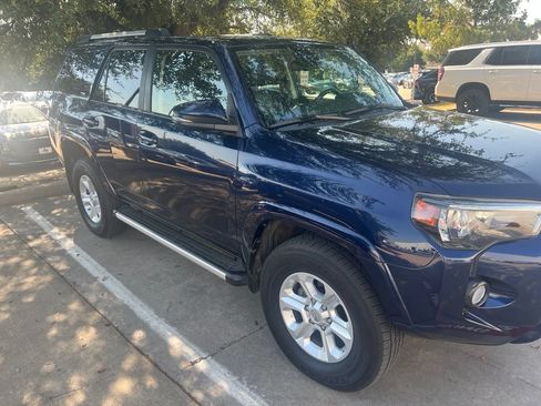 Used 2020 Toyota 4Runner SR5 Premium w/ Moonroof Package AWD/4WD image 6