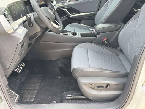 New 2026 Volkswagen Tiguan SE R-Line FWD image 26