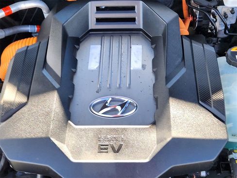 Used 2019 Hyundai Ioniq Electric image 13