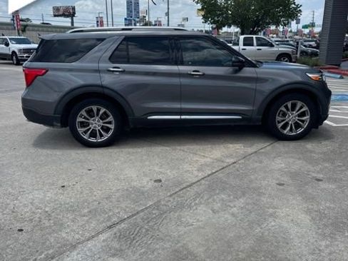 Used 2021 Ford Explorer Limited w/ Equipment Group 301A RWD image 5