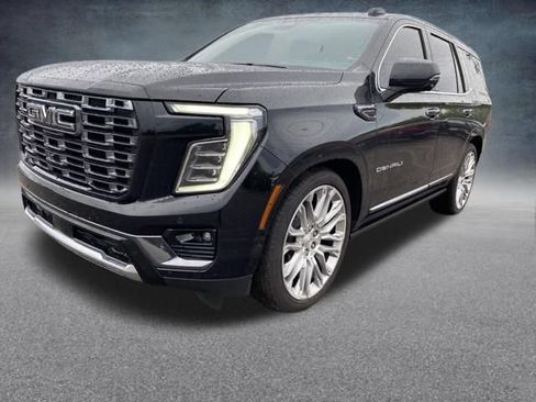 Used 2025 GMC Yukon Denali Ultimate AWD/4WD image 14
