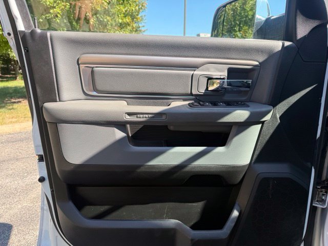 Used 2018 RAM 2500 SLT AWD/4WD image 13