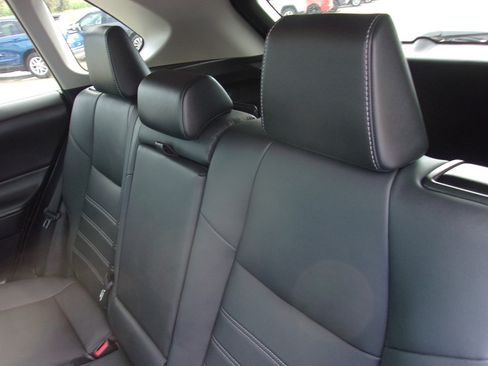 Used 2021 Toyota RAV4 XLE Premium AWD/4WD image 18
