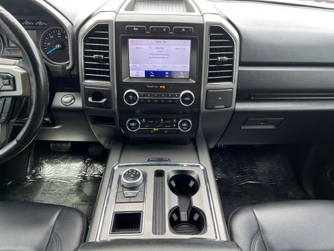 Used 2021 Ford Expedition XLT RWD image 25