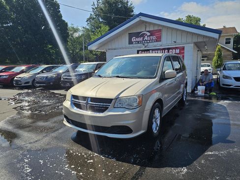 Used 2013 Dodge Grand Caravan SXT FWD image 4