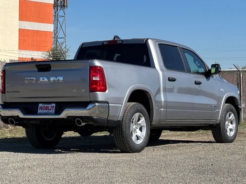 New 2026 RAM 1500 4x4 Crew Cab image 3