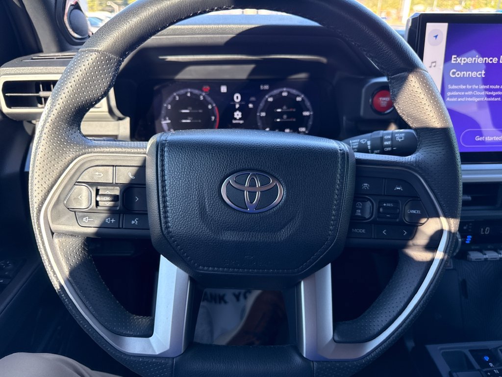 Used 2025 Toyota 4Runner TRD Sport Premium w/ Tow Technology Package AWD/4WD image 19