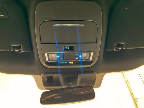Used 2021 Ford F150 Lariat w/ Equipment Group 502A High AWD/4WD image 23