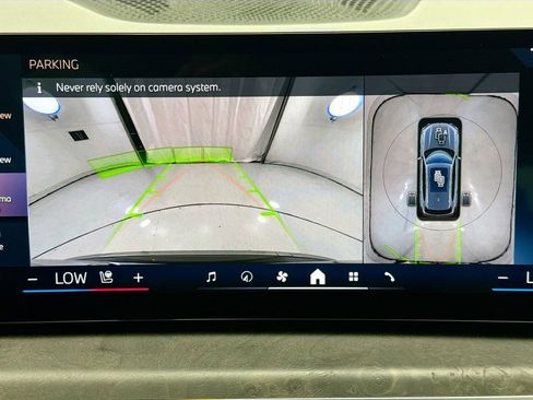 Used 2025 BMW X5 sDrive40i w/ Premium Package RWD image 15