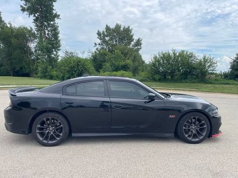 Used 2022 Dodge Charger Scat Pack w/ Plus Group RWD image 2