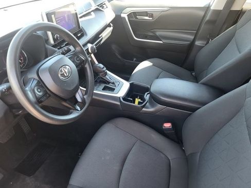 Used 2025 Toyota RAV4 XLE FWD image 11