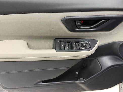 Used 2025 Subaru Forester AWD image 10