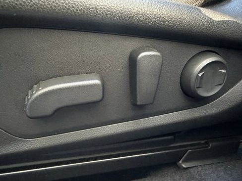 Used 2025 Subaru Forester Sport image 20