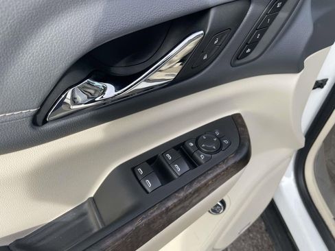 Used 2021 GMC Acadia Denali image 28