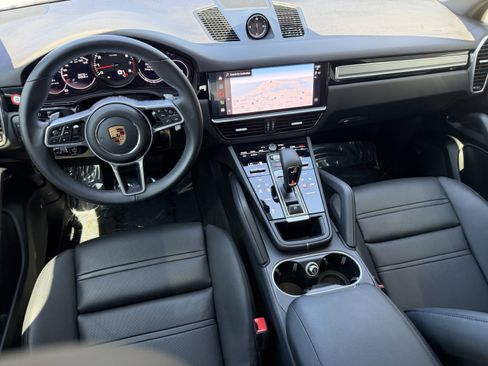 Certified 2022 Porsche Cayenne Platinum Edition AWD/4WD image 17