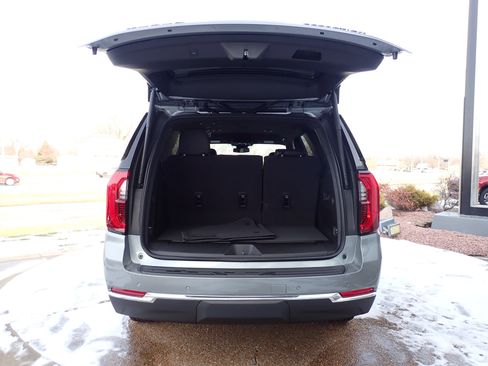 New 2026 GMC Yukon Elevation image 7