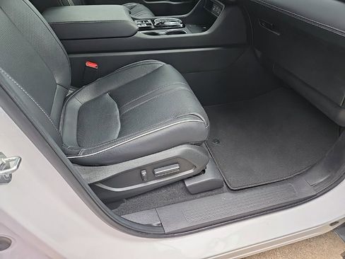 Used 2023 Honda Pilot Elite image 74