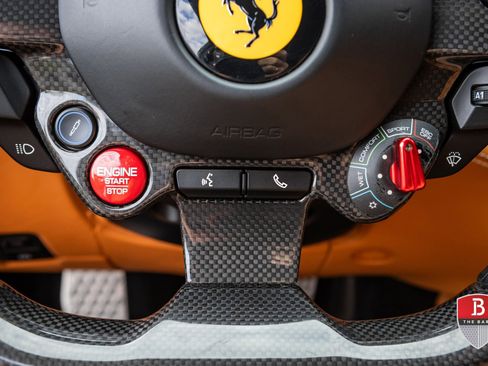 Used 2018 Ferrari GTC4Lusso T image 40