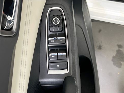 Used 2022 Subaru Ascent Limited image 17