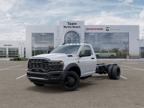 New 2025 RAM 4500 Tradesman AWD/4WD image 2