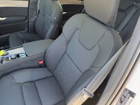 New 2026 Volvo XC90 B6 Plus w/ Protection Package Premier image 19