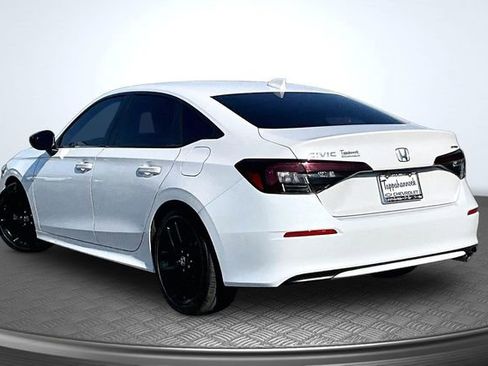 Used 2025 Honda Civic Sport image 4