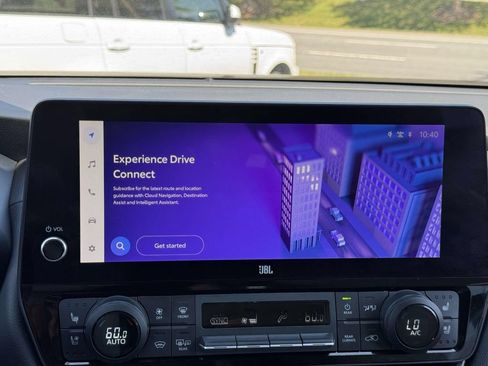 Used 2025 Toyota Grand Highlander FWD image 3