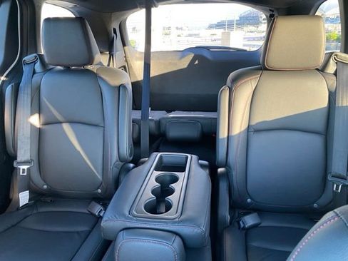 Certified 2024 Honda Odyssey Sport image 24