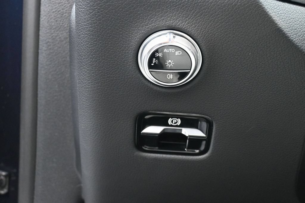 Used 2023 Mercedes-Benz GLC 300 4MATIC w/ AMG Line image 20