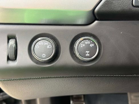 Used 2016 Chevrolet Suburban LT AWD/4WD image 30