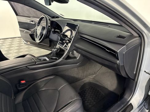 Used 2022 Toyota Avalon Touring w/ Advanced Safety Package FWD image 39