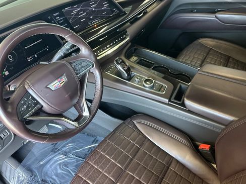 Used 2021 Cadillac Escalade Sport Platinum AWD/4WD image 9