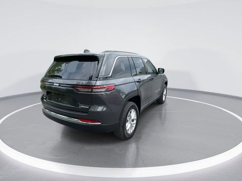 Used 2025 Jeep Grand Cherokee Laredo X AWD/4WD image 18