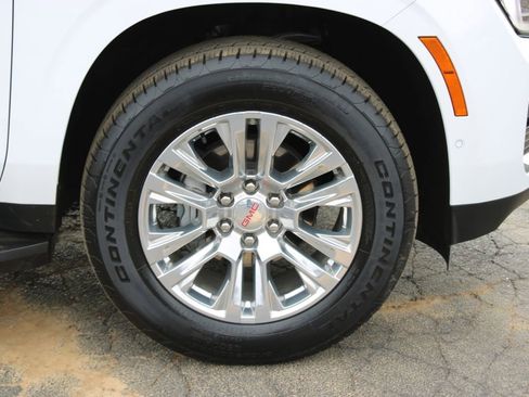 Used 2025 GMC Yukon Denali image 13