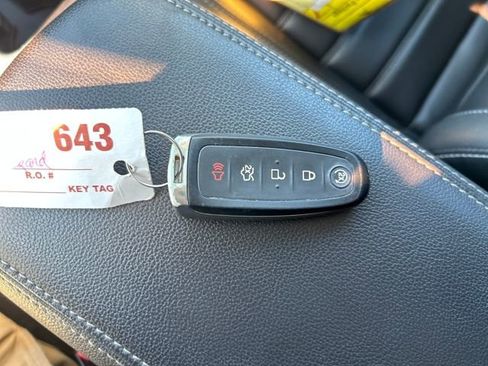 Used 2019 Ford Escape SEL image 27