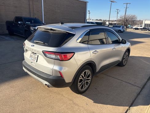 Used 2020 Ford Escape SEL image 3