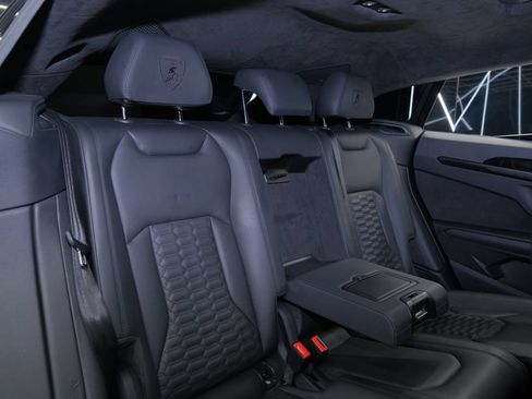 Used 2022 Lamborghini Urus AWD/4WD image 26