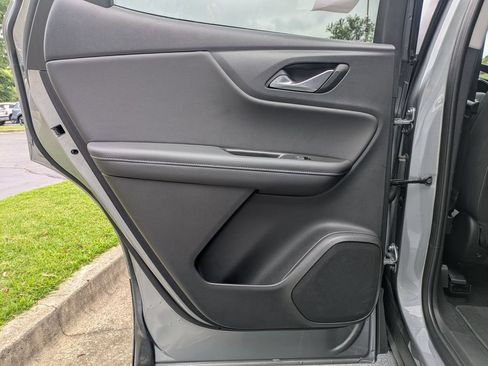 Used 2025 Chevrolet Blazer LT FWD image 27