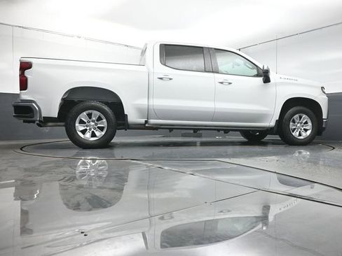 Used 2021 Chevrolet Silverado 1500 LT image 36