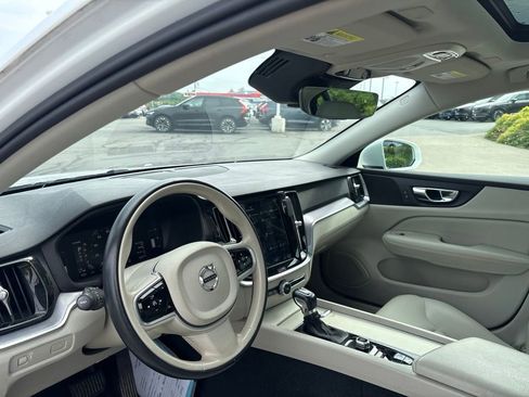 Used 2019 Volvo S60 T6 Momentum w/ Premium Package AWD/4WD image 14