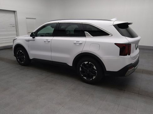 Used 2024 Kia Sorento S FWD image 3