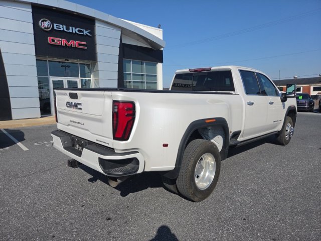 Used 2024 GMC Sierra 3500 Denali Ultimate AWD/4WD image 3