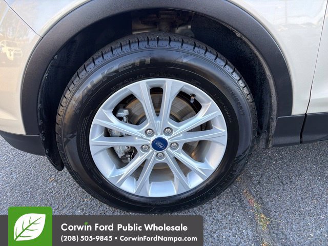 Used 2018 Ford Escape SE w/ SE Sync 3 Package AWD/4WD image 9