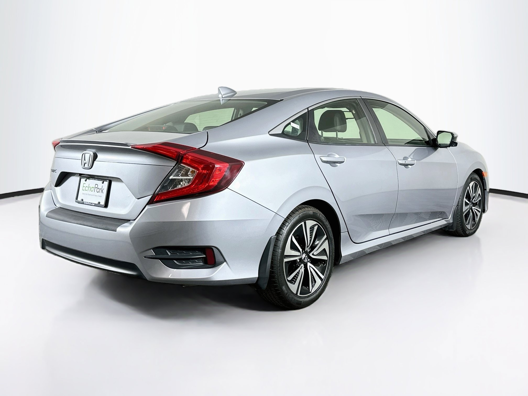 Used 2018 Honda Civic EX-L image 9