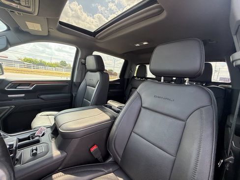 Used 2023 GMC Sierra 1500 Denali AWD/4WD image 13