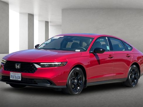 Certified 2025 Honda Accord SE image 8